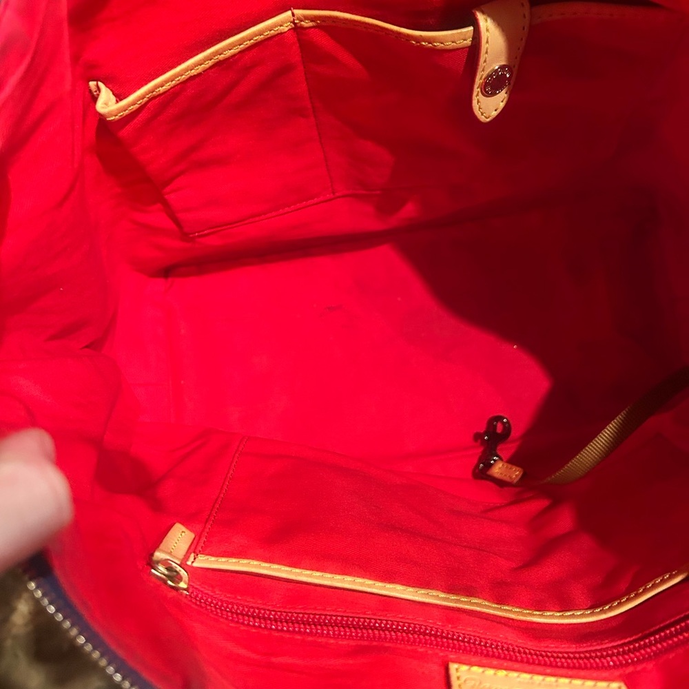 Dooney & Bourke Navy and White Chevron Tote set - Picture 6 of 14